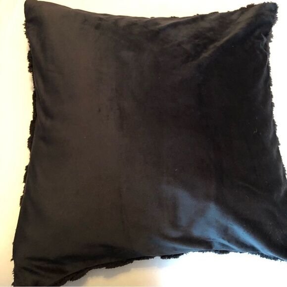 WHO KNOWS - ONE Throw Pillow w/NEW Cover. Cable Knit Pattern Polyester - Picture 5 of 7